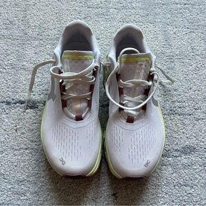 On Running Cloudmonster Sneakers in Frost Acacia Size 8